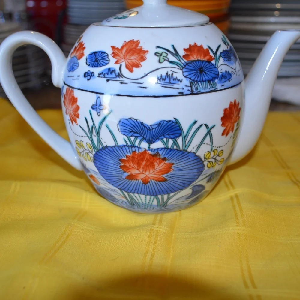 Porcelain Teapot - Oriental Flowers - Blue & Burn